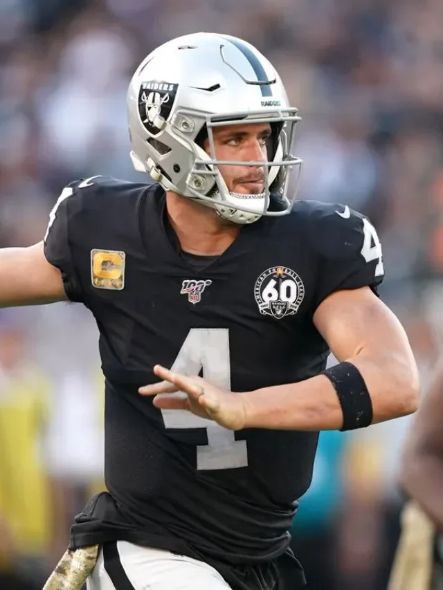 7 Reasons behind Benching of Derek Carr